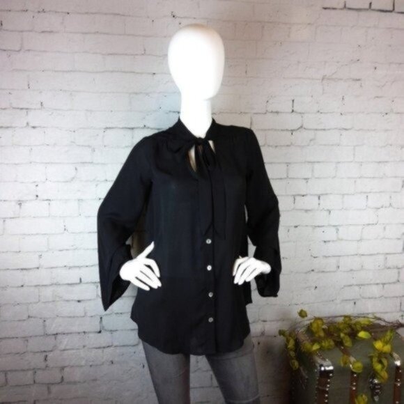 Show Me Your Mumu Taylor Tie Front Tunic Blouse Black Small - Picture 1 of 5